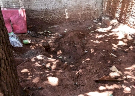 Após desavença, homem é assassinado, queimado e enterrado no quintal da própria casa em MS