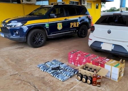 Dupla é presa pela PRF com haxixe e uísque ilegal em MS