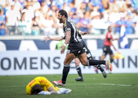 Gabigol é expulso, e Atlético-MG bate o Cruzeiro com gols de Hulk pelo Mineiro