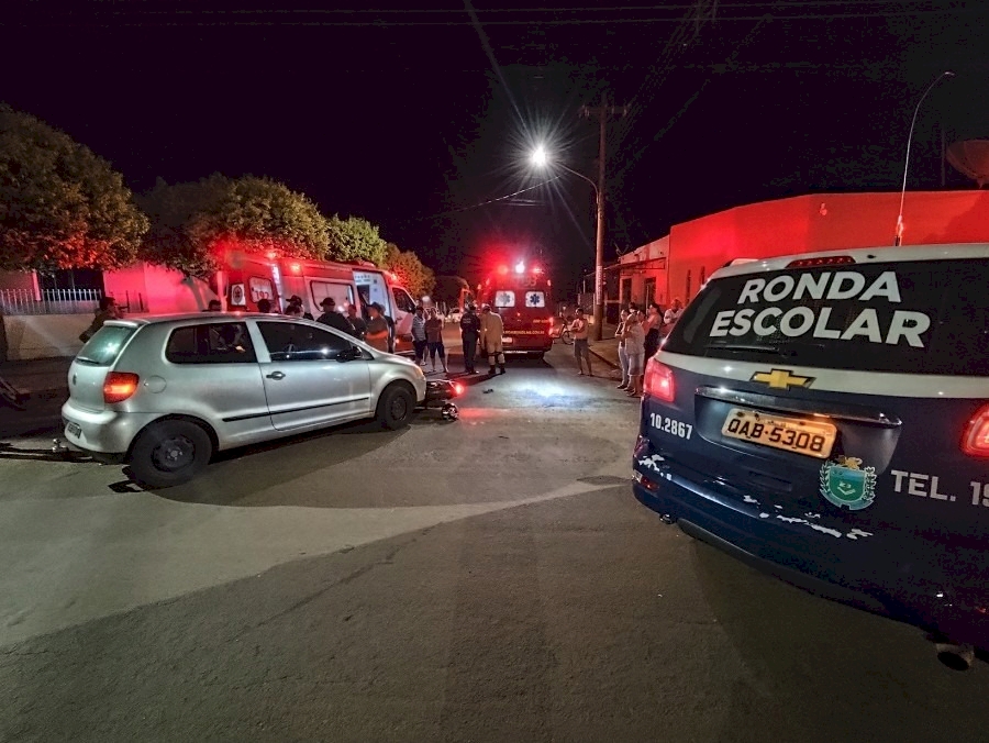 NOVA ANDRADINA: Mãe e filha ficam feridas após colisão entre motoneta e carro