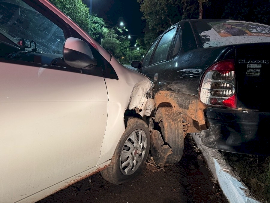 NOVA ANDRADINA: Mulher é presa por embriaguez ao volante após bater carro em veículo estacionado