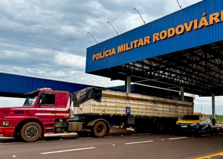 ANGÉLICA: Polícia Militar rodoviária apreende carreta carregada com pneus ilegais na MS-145