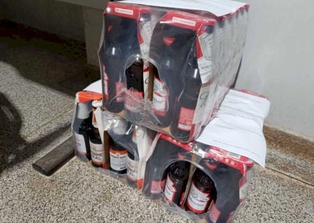 Dois são presos em flagrante por furto de cervejas em supermercado