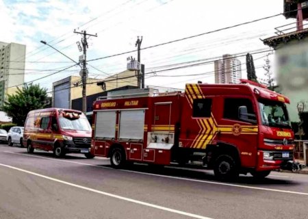 Cozinheiro tem a mão presa em cilindro industrial durante preparo de almoço em lava a jato