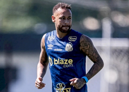Neymar treina sem restrições junto ao elenco, e Santos abre preparação para enfrentar o Fluminense