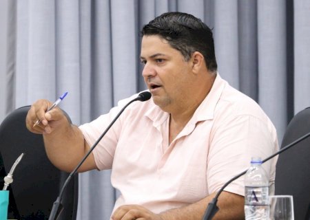 Com três requerimentos, Márcio Alves solicita informações sobre empresas GTX e COOPERCICLA, além do cumprimento de lei municipal