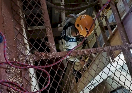 Trabalhador é resgatado após cair em fosso de silo em propriedade rural na região de Bataguassu