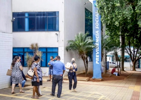 Antecipação do 13º deve injetar R$ 373 milhões na economia de MS; confira se tem direito