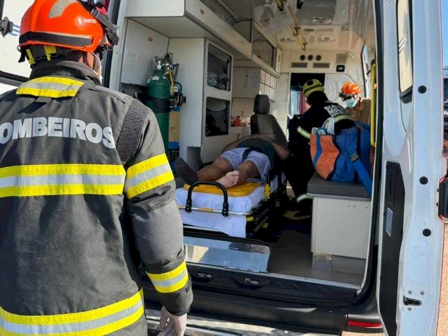 NOVA ANDRADINA: Caminhoneiro fica ferido em colisão na BR-376