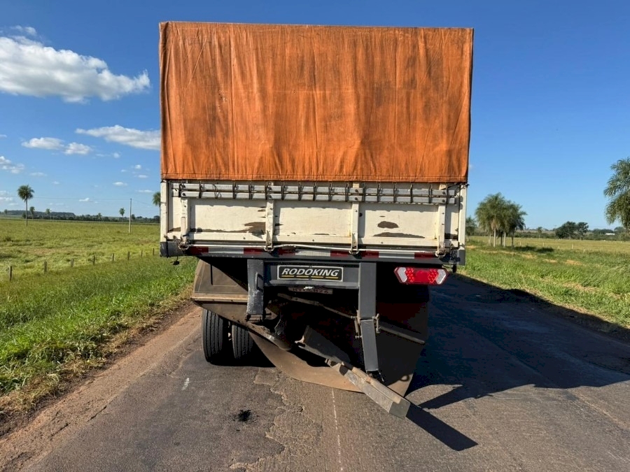 NOVA ANDRADINA: Caminhoneiro fica ferido em colisão na BR-376