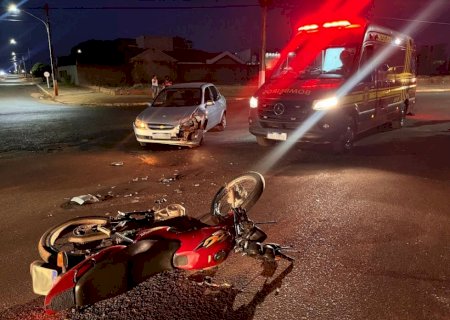 IVINHEMA: Adolescente fica ferido em colisão entre moto e carro no Bairro Vitória
