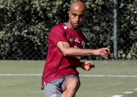 Lucas sente dores no joelho e deve desfalcar o São Paulo novamente