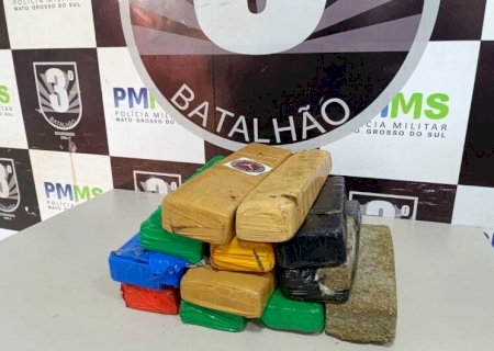 Após denúncia, PM encontra quase 10kg de maconha em casa demolida