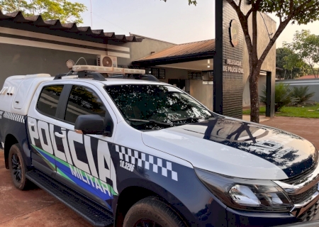 ANGÉLICA: Homem joga carro contra muro após agredir mulher e filha
