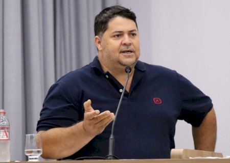 Márcio Alves pede poda de árvores na Vila Cristina, ampliação do posto de saúde do Triguenã e contratação de dentista