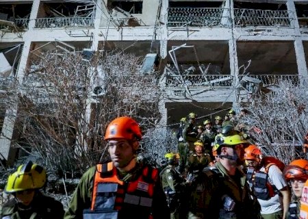 Israel alerta para mais ataques ao Irã neste sábado