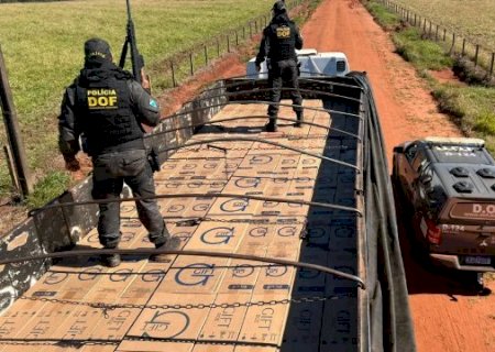 Paraguaio é preso com 25 mil caixas de cigarros contrabandeados na MS-299
