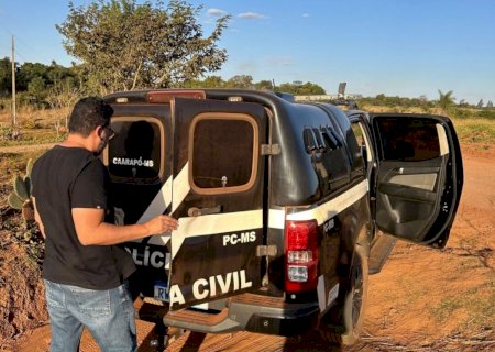 Homem é preso em flagrante após agredir companheira com golpe de foice
