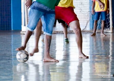 Homem quebra maxilar durante confusão em jogo de futebol em MS