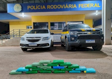 Polícia apreende 21,8 quilos de cocaína em tanque de combustível