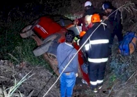 Família escapa com vida de acidente grave na zona rural de Culturama