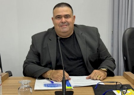 Professor Erlon solicita redutores de velocidade nos bairros Itapoã e Água Azul