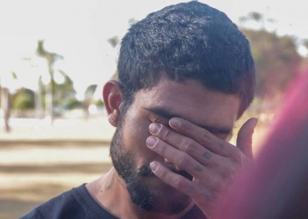 Pai chora na despedida de criança estuprada e morta em MS