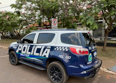 IVINHEMA: Mulher foge pulando muro após ex-companheiro invadir casa armado com faca