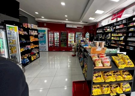 Polícia prende comerciante por venda de cigarros eletrônicos e produtos impróprios em Campo Grande