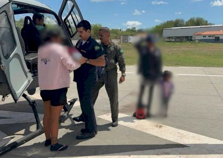 Pai realiza parto da própria filha em área isolada do Pantanal e mãe e bebê são resgatadas