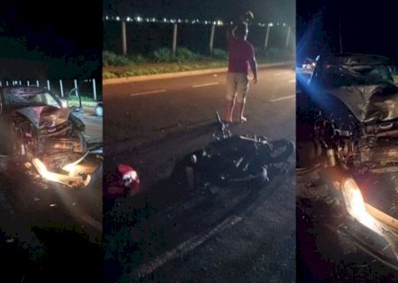 Acidente entre motocicleta e veículo termina com morte