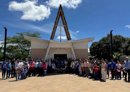 IVINHEMA: Comunidade inaugura Praça do Santuário Nossa Senhora Aparecida e celebra preservação histórica da “Igrejinha'
