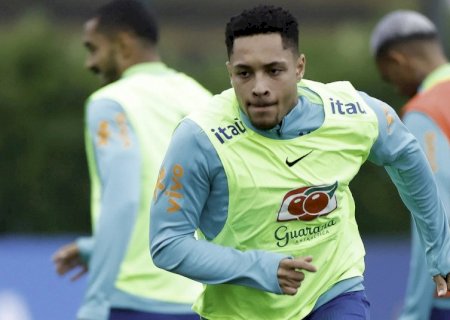 Vitor Roque admite desejo de voltar à Europa, mas garante foco total no Palmeiras