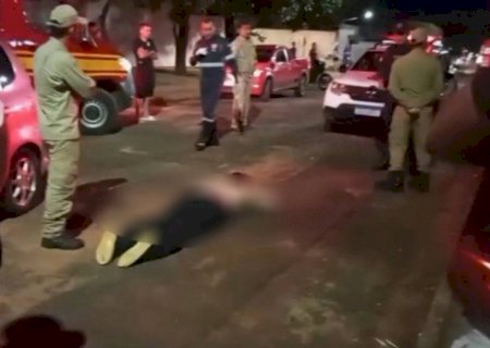 Homem é preso após se masturbar em frente a jovens e causar acidente em Campo Grande