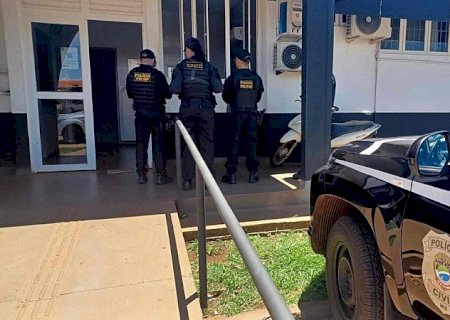 Vice-prefeita de Sidrolândia é presa com maconha e presidente de hospital com arma