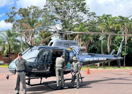 Com helicóptero, operação contra traficantes apreende drogas