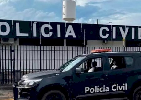 Homem é executado após ser cumprimentado por atirador em bar