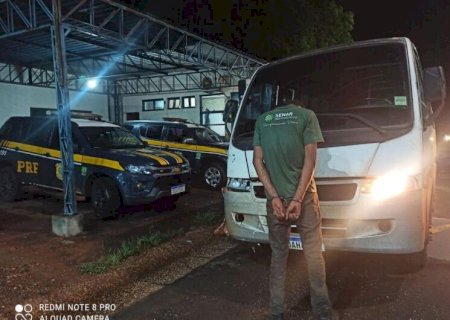 IVINHEMA: Homem é preso pela PRF acusado de furtar microônibus