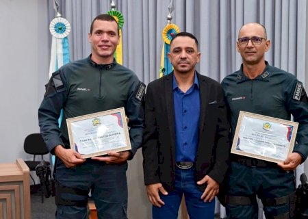 IVINHEMA: Policiais são homenageados após evitarem tragédia durante incêndio