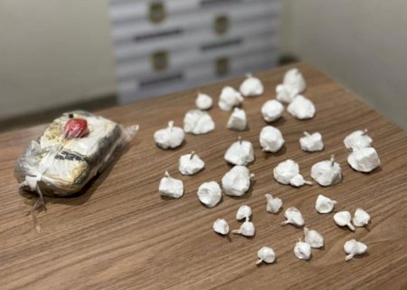 Busca por carro furtado termina em descoberta de depósito de cocaína e haxixe