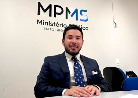 IVINHEMA: Promotor de Justiça publica obra em editora nacional