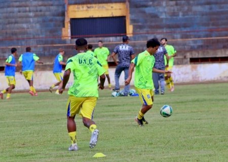 DAC enfrenta Água Negra neste sábado no Douradão