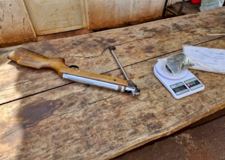 Polícia Civil prende traficante com armas e cumpre mandado de prisão preventiva em MS