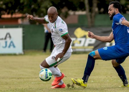Com 12 gols, Alex Choco, do Bataguassu, é o maior artilheiro do Brasil na temporada