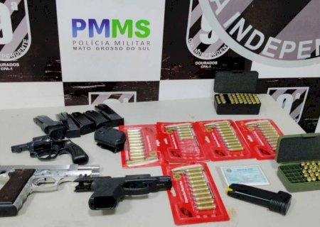 Sargento é preso com armas após agredir esposa em Dourados