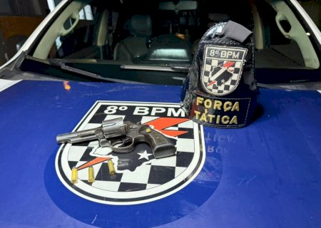 BATAYPORÃ: Polícia Militar apreende arma de fogo e drogas após denúncia de ameaças