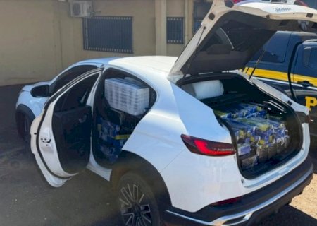 Veículo roubado é apreendido pela PRF com quase uma tonelada de maconha em Nova Alvorada do Sul