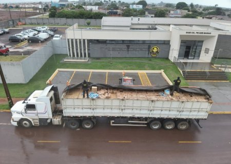 FÁTIMA DO SUL: DOF apreende carreta com 35 mil pacotes de cigarros contrabandeados