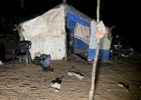 Mãe atacada com foice morre um dia após assassinato de bebê
