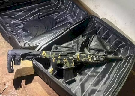 Suspeito de execução morre após apontar arma para policiais
